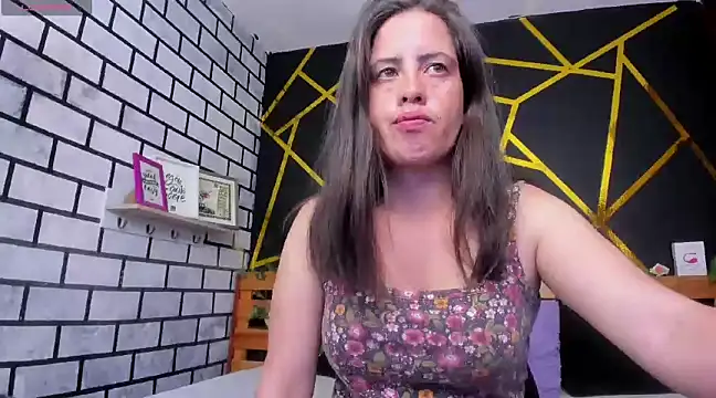 Snapshot of kathina_giraldo chatting on 15, 1, 2025 kathina giraldo online show from 15, 1, 2025