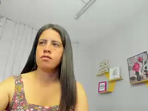Snapshot of kathina_giraldo chatting on 27, 1, 2025 kathina giraldo online show from 27, 1, 2025