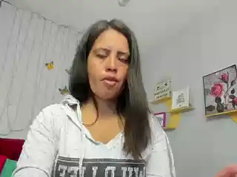 Snapshot of kathina_giraldo chatting on 30, 1, 2025 kathina giraldo online show from 30, 1, 2025