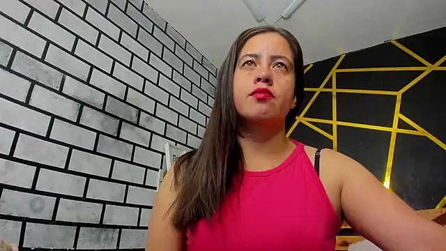 Snapshot of kathina_giraldo chatting on 21, 10, 2025 kathina giraldo online show from 21, 10, 2025