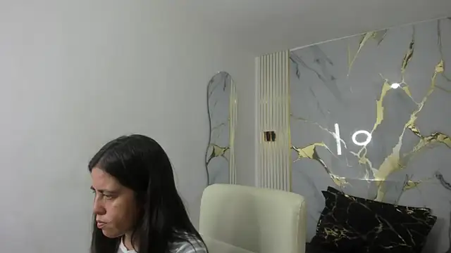 Snapshot of kathina_giraldo chatting on 7, 4, 2026 kathina giraldo online show from 7, 4, 2026