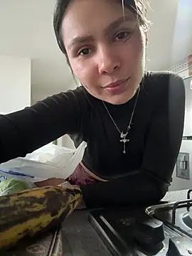 SofiaG  online show from 21, 2, 2025