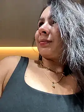 SofiaG  online show from 3, 12, 2025