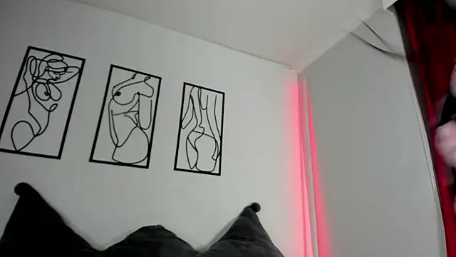 Snapshot of RubyPirsso18 chatting on 16, 11, 2025 RubyPirsso18 online show from 16, 11, 2025