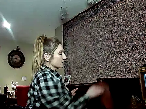 lilyhornyhousewife online show from 3, 12, 2024