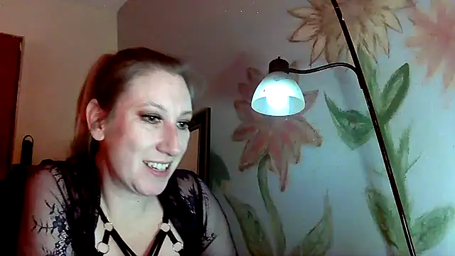lilyhornyhousewife online show from 29, 12, 2024