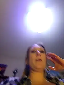 lilyhornyhousewife online show from 16, 2, 2025