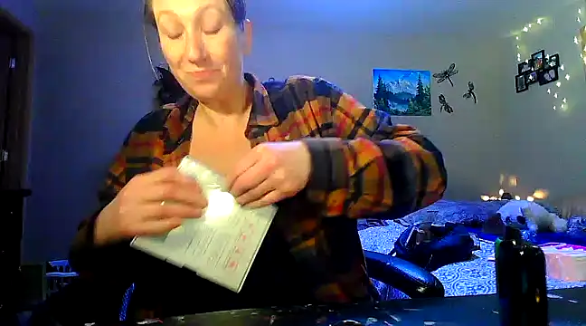 lilyhornyhousewife online show from 15, 3, 2025