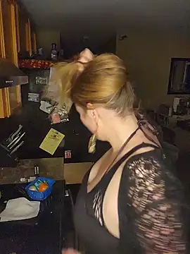 lilyhornyhousewife online show from 24, 5, 2026