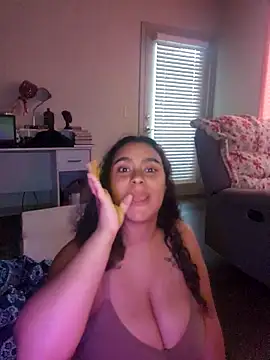 Snapshot of cinnaminnie chatting on 23, 3, 2026 cinnaminnie online show from 23, 3, 2026