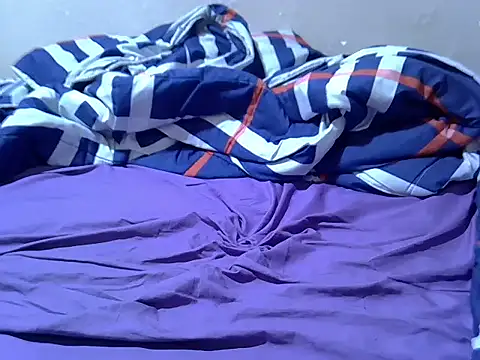 Snapshot of Just_Karu chatting on 15, 12, 2025 Just Karu online show from 15, 12, 2025