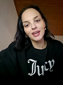 Snapshot of Jujuicy_97 chatting on 1, 2, 2025 Jujuicy 97 online show from 1, 2, 2025