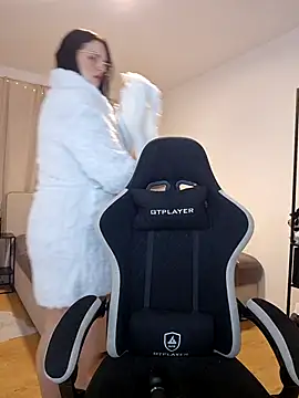 Snapshot of Jujuicy_97 chatting on 8, 11, 2025 Jujuicy 97 online show from 8, 11, 2025