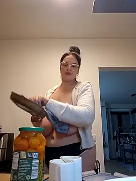 Snapshot of Jujuicy_97 chatting on 14, 11, 2025 Jujuicy 97 online show from 14, 11, 2025