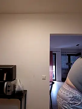 Jujuicy 97 online show from 12, 3, 2026