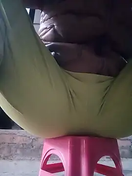 JasminePham online show from 9, 2, 2025