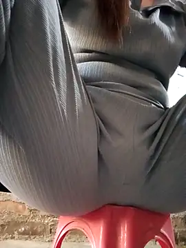 JasminePham online show from 3, 3, 2025