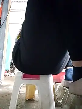 JasminePham online show from 11, 3, 2025