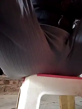 JasminePham online show from 16, 3, 2025