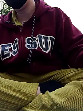 JasminePham online show from 17, 3, 2025