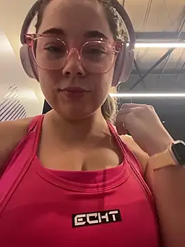 Snapshot of brooklynivy chatting on 2, 2, 2026 brooklynivy online show from 2, 2, 2026