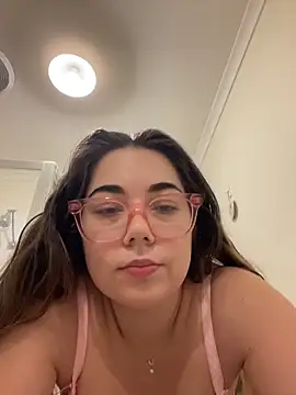 Snapshot of brooklynivy chatting on 14, 4, 2026 brooklynivy online show from 14, 4, 2026