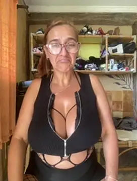 Snapshot of anastasia_and_jordan chatting on 26, 2, 2025 anastasia and jordan online show from 26, 2, 2025