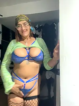 Snapshot of anastasia_and_jordan chatting on 22, 11, 2025 anastasia and jordan online show from 22, 11, 2025