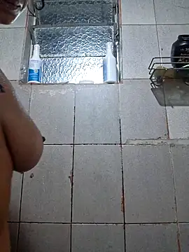 Sweet-diamondxxx online show from 24, 2, 2026