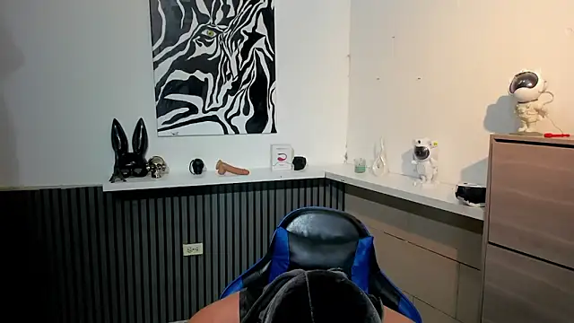 Snapshot of Daemon21 chatting on 17, 12, 2025 Daemon21 online show from 17, 12, 2025