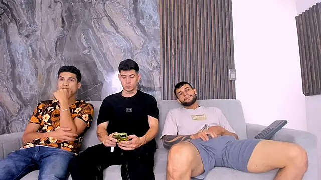 hot day online show from 1, 3, 2025