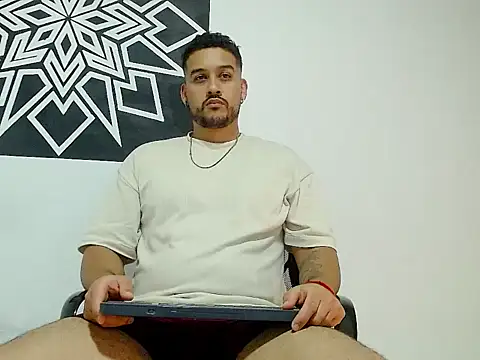 Snapshot of _CHRIS-DENNIS_ chatting on 9, 4, 2026 CHRIS-DENNIS online show from 9, 4, 2026
