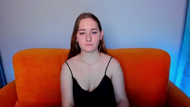 Snapshot of AlinaVice chatting on 7, 2, 2025 AlinaVice online show from 7, 2, 2025