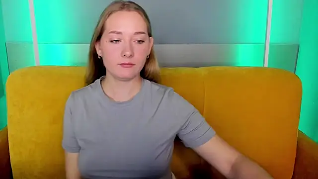 Snapshot of AlinaVice chatting on 18, 9, 2025 AlinaVice online show from 18, 9, 2025