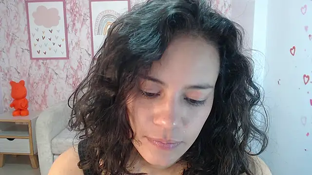 Snapshot of Tyna_ch chatting on 28, 2, 2025 Tyna ch online show from 28, 2, 2025
