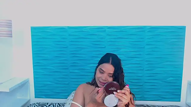 AitanaEvans online show from 2, 2, 2025