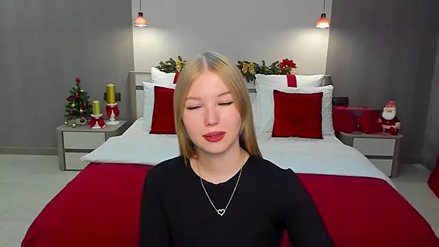 Snapshot of shy__lady chatting on 2, 12, 2024 shy lady online show from 2, 12, 2024