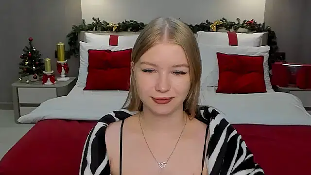 Snapshot of shy__lady chatting on 13, 12, 2024 shy lady online show from 13, 12, 2024