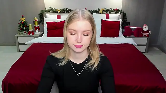 Snapshot of shy__lady chatting on 17, 12, 2024 shy lady online show from 17, 12, 2024