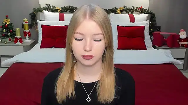 Snapshot of shy__lady chatting on 5, 1, 2025 shy lady online show from 5, 1, 2025