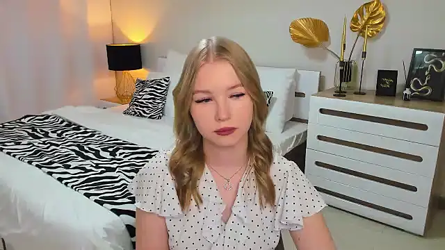 Snapshot of shy__lady chatting on 16, 1, 2025 shy lady online show from 16, 1, 2025