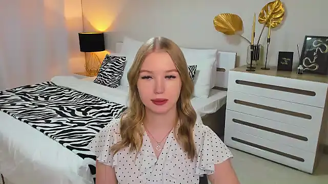 Snapshot of shy__lady chatting on 17, 1, 2025 shy lady online show from 17, 1, 2025