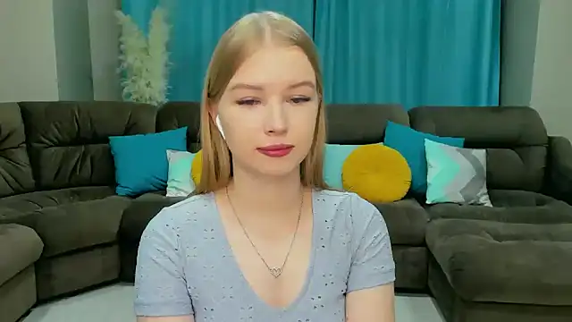 Snapshot of shy__lady chatting on 21, 2, 2025 shy lady online show from 21, 2, 2025