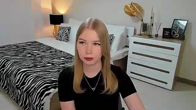 Snapshot of shy__lady chatting on 27, 2, 2025 shy lady online show from 27, 2, 2025