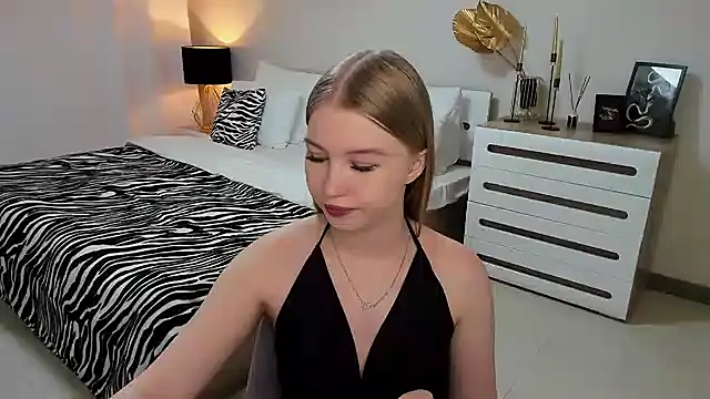 Snapshot of shy__lady chatting on 28, 2, 2025 shy lady online show from 28, 2, 2025