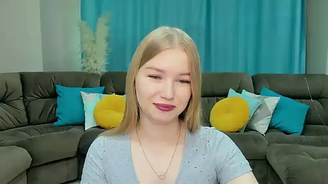 Snapshot of shy__lady chatting on 6, 3, 2025 shy lady online show from 6, 3, 2025