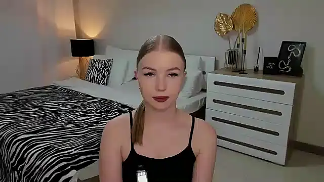 Snapshot of shy__lady chatting on 15, 3, 2025 shy lady online show from 15, 3, 2025