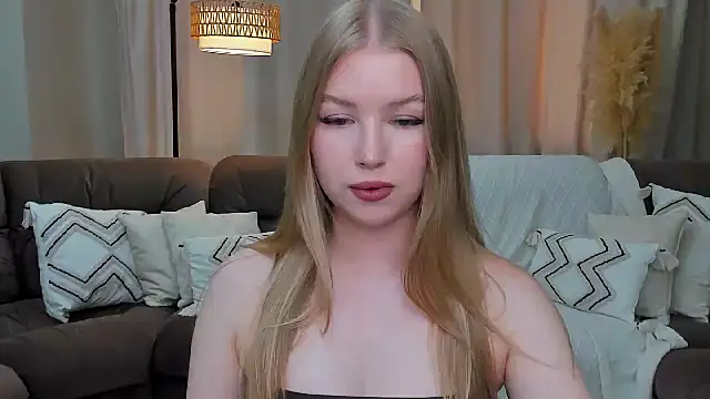 Snapshot of shy__lady chatting on 26, 5, 2026 shy lady online show from 26, 5, 2026