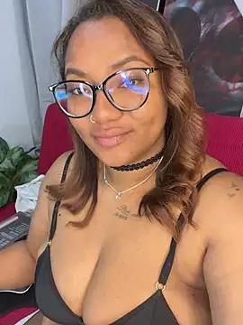 Snapshot of Lilithcaballero chatting on 4, 3, 2025 Lilithcaballero online show from 4, 3, 2025