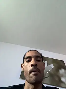 Snapshot of u091 chatting on 27, 1, 2025 u091 online show from 27, 1, 2025